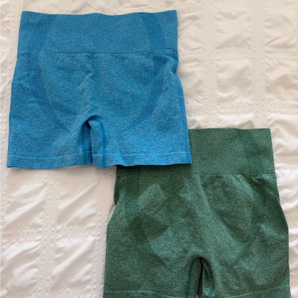 Seamless High-Waist Butt Lifting Shorts - Blue & Green
